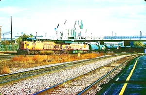 ORIGINAL KODACHROME SLIDE UNION PACIFIC C44/60AC #7328, 7325 OMAHA, NE NOV. 2002 - Picture 1 of 1