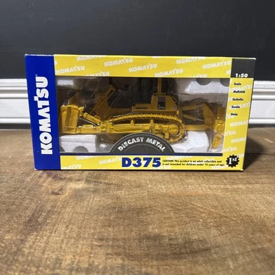Topadora con desgarrador First Gear 50-0216 1:50 Komatsu D375A-6 Foto 1 de 4