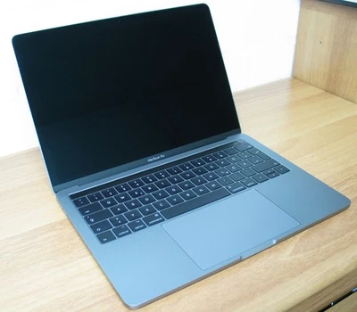 MacBook Pro 13" Modell A1706 2017, 3,1 GHz Intel Core i5, 16 GB RAM, 1 TB SSD - Bild 1 von 4