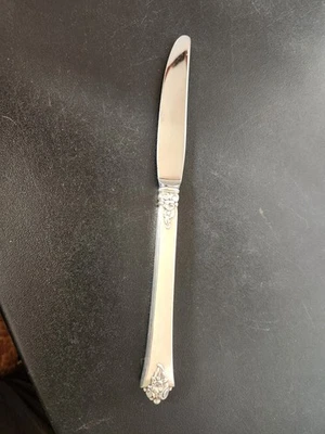 Cuchillo de cena original Royal Crest 1942 de plata esterlina castillo rosa 8,25" Foto 1 de 4