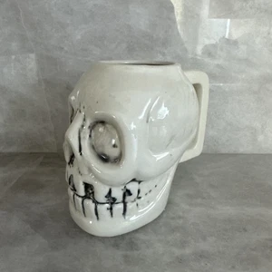 Vintage Ceramic Halloween Spooky Ceramic Large Skull Detailed Coffee Mug MINT 6" - Picture 1 of 12