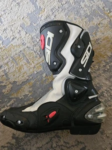 Sidi Vertigo 2 Motorcycle Race Boots - Picture 1 of 5