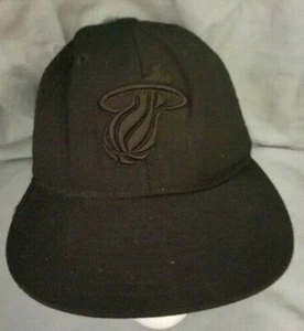 Mens Hat Miami Heat Hat/Black Emblem Logo NBA Baseball Hat Fitted Size 7 5/8 - Picture 1 of 3