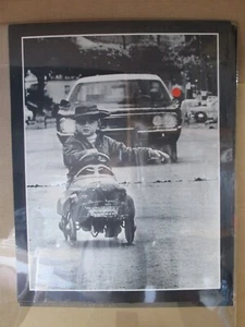 THE CHASE 1969 POLICE CHASING BOY CARS OFFICER VINTAGE POSTER CNG3424 - Picture 1 of 5