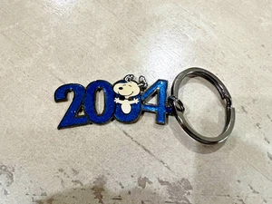 Peanuts Snoopy 2004 Keychain - Picture 1 of 3