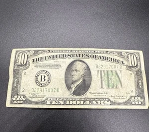 1934-A $10 Federal Reserve Note New York Ten Dollars Currency, Green Seal - Picture 1 of 8