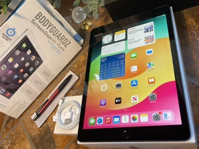 Apple iPad 8th gen (128gb) 5G Cellular Unlocked (A2270) Verizon {iOS17}90% Black - Image 1 of 4