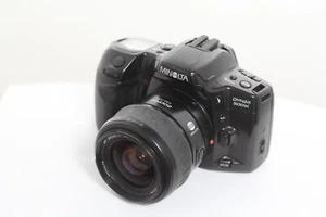 MINOLTA DYNAX SI CON OBJETIVO XI AF 28-80MM F/4-5,6 ,CÁMARA SLR REFLEX - Imagen 1 de 8