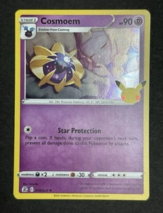 Cosmoem 014/025 Celebraciones Holo Raro Pokemon Juego de Cartas Coleccionables Casi Nuevo/Casi Como Nuevo - Imagen 1 de 1