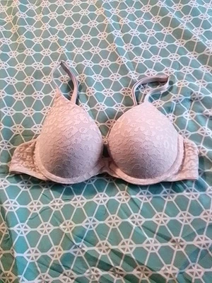 Sujetador Victoria's Secret ROSA Blanco Estampado Animal Encaje Talla 32A Foto 1 de 4