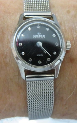 Reloj Mujer GRENEN Dinamarca Esfera Negra, Correa Malla Acero Inoxidable, M-26XSSSB Foto 1 de 4