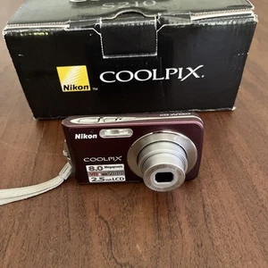 Nikon COOLPIX S210 8.0MP Digitalkamera Objektivfehler mit Originalkarton für TEILE - Bild 1 von 11