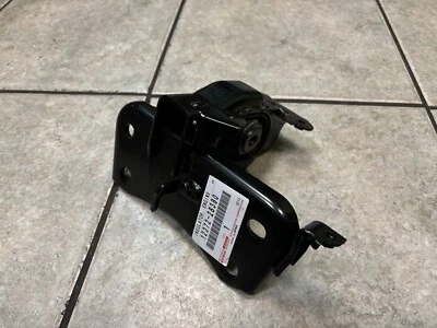 GENUINE NEW LEFT ENGINE MOUNTING 1237228380 for TOYOTA  ESTIMA  ALPHARD VELLFIRE - Image 1 of 4