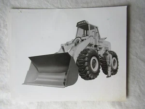 IH International Hough Tractor Loader REAL PHOTO 5x4 Black & White - Picture 1 of 2