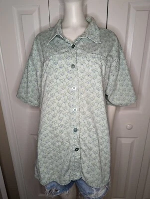 Camisa Cherokee Plus Para Mujer 22W Floral Estilo Campamento Botón Manga Corta Verde Usada en Excelente Condición Foto 1 de 4