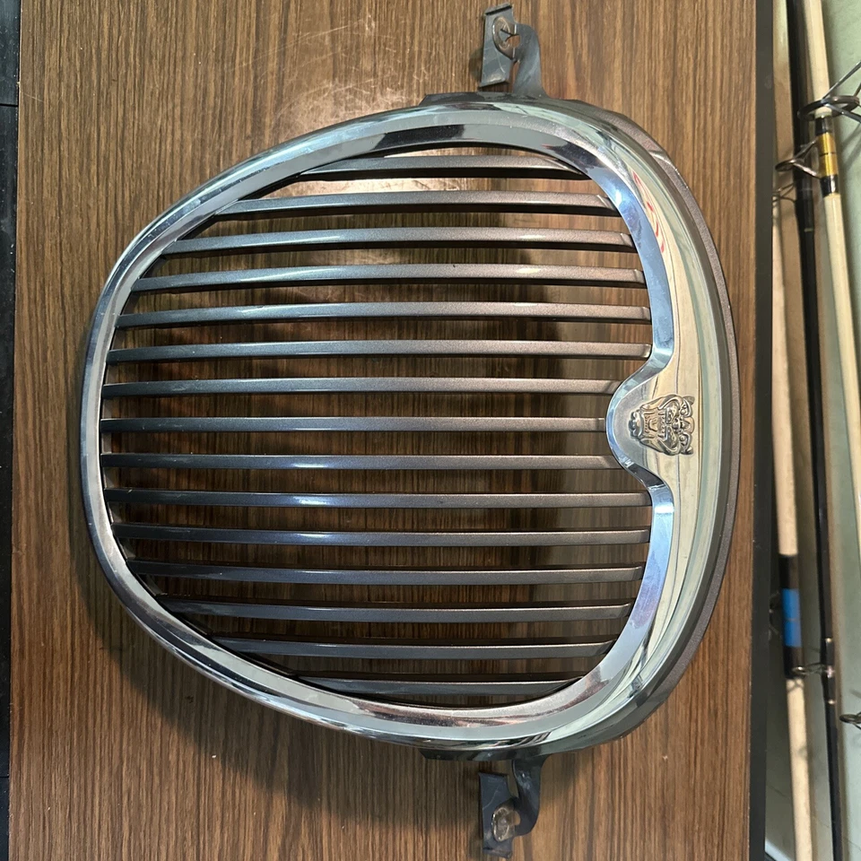 2004 JAGUAR S TIPO CAPÔ RADIADOR GRADE CROMADA 2R83-8A133-AA FABRICANTE DE EQUIPAMENTO ORIGINAL - Imagem 1 de 4