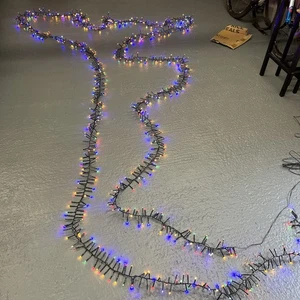 B&Q 1000 LED Innen Außen Mehrfarbig Weihnachten Cluster Lichter 14 Meter 8 Modi - Bild 1 von 5