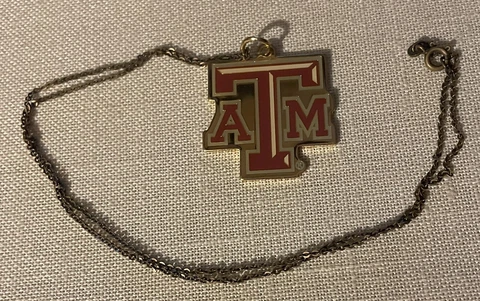 Vintage Texas A & M Aggies Pendant Maroon & White Metal Logo Licensed 22" Chain Cover