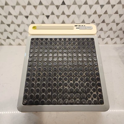 AcuVibe 5004 Professional Adjustable Speed Timer Vibrating Foot Massager - Image 1 of 4