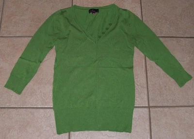 TAKEOUT Green Jr Sz Medium Casual or Dress Stretchy Lightweight V-Neck Sweater - Image 1 of 2