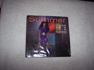 DONNA SUMMER--LOVE IS IN CONTROL / SOMETIMES LIKE BUTTERFLIES   45  PS   #381 - Foto 1 di 4