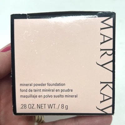 Mary Kay Mineral Powder Foundation Ivory 0.5 New in Box Discontinued - Image 1 of 4