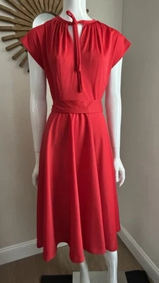 Vestido de fiesta vintage Sears rojo midi XS ajuste con cinturón y cuello acampanado ojo de cerradura (32”x25”) Foto 1 de 4