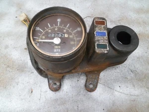 ⭐SUZUKI A100 A 100 SPEEDO CONSOLE CLUSTER CLOCKS IDIOT LIGHT MOUNT FREE POST  ⭐ - Picture 1 of 2