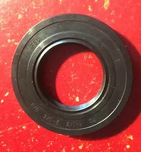 AUSTIN-HEALEY 3000 rear axle differential pinion seal. ATC 7085 - Picture 1 of 2