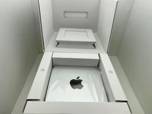 Apple Mac Studio (GPU 12 cœurs M2 Max 30 cœurs, mi-2023) 512 Go SSD 32 Go MQH73LL/A - Photo 1/17