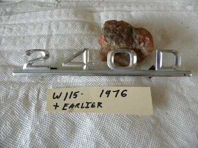 1976 Mercedes Benz W115 240D Trunk Emblem Very Good ...  Foto 1 de 4