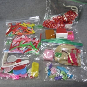 Vintage Barbie Skipper Doll Accessories Lot Hats Brushes Shoes - Picture 1 of 17