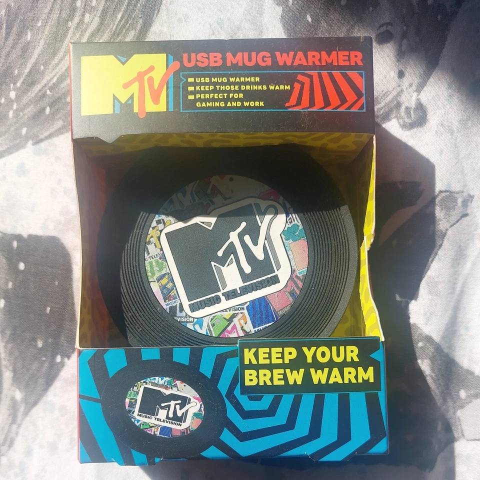 MTV USB Mug Warmer Vinyl Record Drink Plug In Mat Round Black Retro Style Music - Image 1 of 4