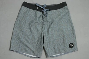 Quiksilver Highline Board Shorts Mens 32 With Back Pocket Aztec Print Gray - Picture 1 of 9