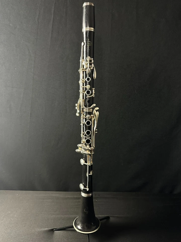 Clarinete de madera intermedio Buffet Crampon E11, hecho en Alemania Foto 1 de 4