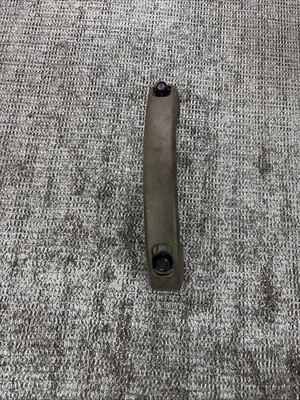 gmc sierra 3500 抓柄右前柱 2000  — 第 1/4 张图片