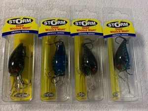 (LOT OF 4) STORM DEEP WIGGLE WART 7/16oz. PHANTOM GREEN BLUE CRAW NIP - Picture 1 of 4