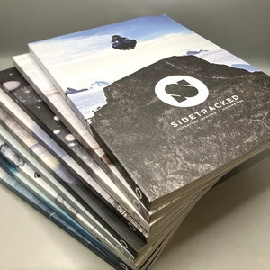 Sidetracked Travel & Adventure Magazine Vol 1 - 9  Bundle - Foto 1 di 24