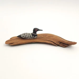 Statuina uccellino piccolo su legno Teske Loon occhi rossi fauna selvatica natura decorazione tavola casa - Foto 1 di 13