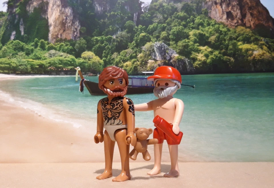 PLAYMOBIL ADULT COUPLE BEAR BEAR BEACH CRUISING PRIDE PRIDE GAY GAY LGBT - Image 1 of 1