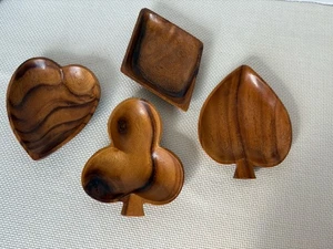 Vintage MCM Scimmia Legno Set di 4 Snack Espositore Card Suit Poker Night - Foto 1 di 5