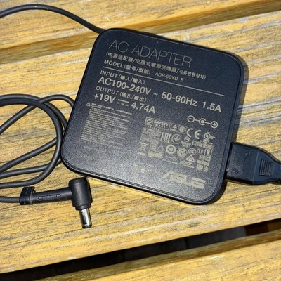 Adaptador de CA Original Original ASUS 90W 19V 4.74A ADP-90YD B  Foto 1 de 4