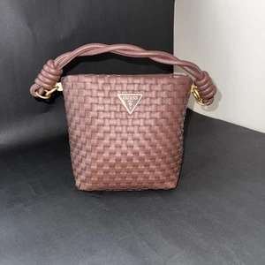 Guess Lisbet Bucket Woven Handbag Small In Brown Excellent Condition - Picture 1 of 3