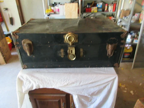 Antique Trunk , 30"X16"X12" , 15 Pounds , TLC Needed ,1950s , Restoration Needed Cover