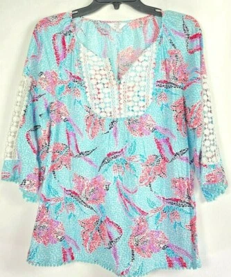 NWOT Crown & Ivy Womens Tunic Blouse V Neck 3/4 Sleeve Geometric Print Size PS.  - Image 1 of 4