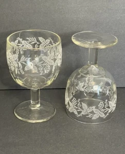 Bartlett & Collins 6" Goblet Glasses Thumbprint Etched Grapes Set of 2 Vintage - Picture 1 of 7
