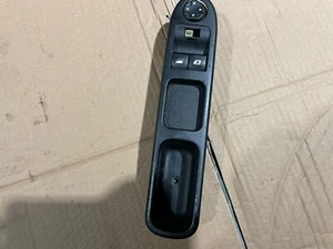 2010 PEUGEOT 207 WINDOW AND MIRROR SWITCH DAMAGED C309 - Picture 1 of 4