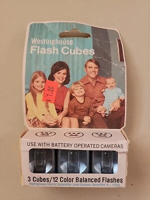 De colección Westinghouse Flash Cubes 3 Cubos 12 Colores Destellos Equilibrados Nuevo Antiguo Stock Foto 1 de 2