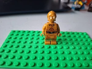 LEGO Star Wars C-3PO Minifigure with Colourful Wires - Picture 1 of 2