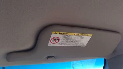 Parasol derecho pasajero Toyota Corolla 2000 2001 2002 OEM gris 10 Foto 1 de 4